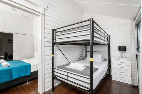 Club Byron Accommodation - Australian Directory 13