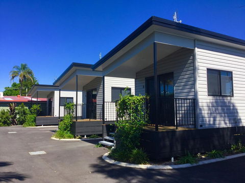 Club Byron Accommodation - Australian Directory 1