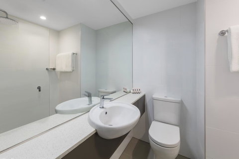 Travelodge Hotel Sydney Airport - Australian Directory 25