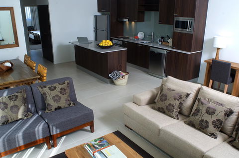 Byron Bay Hotel And Apartments - Australian Directory 16