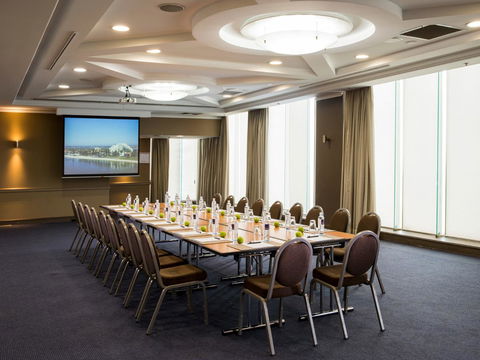Novotel Sydney Brighton Beach - Australian Directory 23