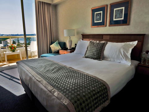 Novotel Sydney Brighton Beach - Australian Directory 5