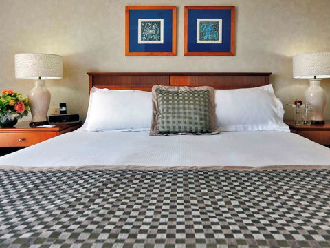 Novotel Sydney Brighton Beach - Australian Directory 41