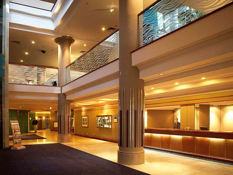 Novotel Sydney Brighton Beach - Australian Directory 34