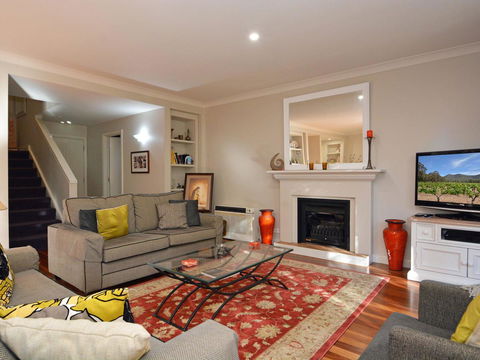 Villa 3br Chianti Villa Located Within Cypress Lakes Resort - Australian Directory 18