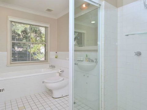 Villa 3br Chianti Villa Located Within Cypress Lakes Resort - Australian Directory 10