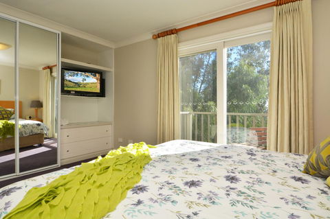 Villa 3br Chianti Villa Located Within Cypress Lakes Resort - Australian Directory 12