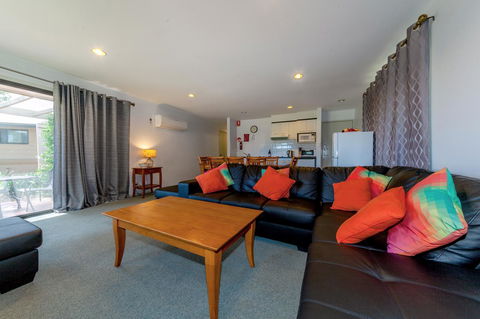 Condo 105 @ Horizons Golf Resort - Salamander Bay NSW - Australian Directory 23