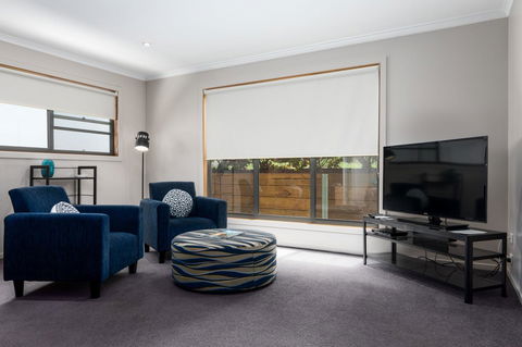 The Edgewater On Greville - Australian Directory 30