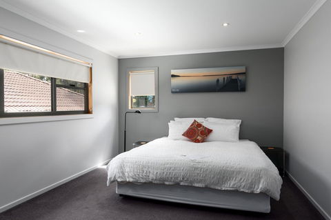 The Edgewater On Greville - Australian Directory 25