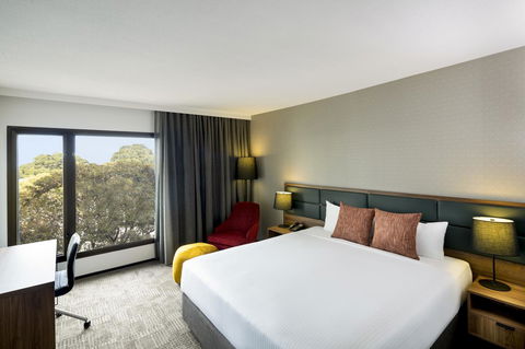 Novotel Sydney International Airport - Australian Directory 1