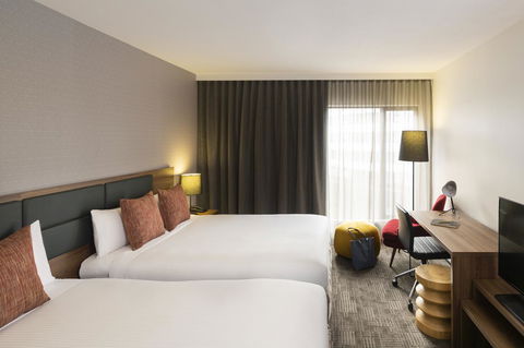 Novotel Sydney International Airport - Australian Directory 21