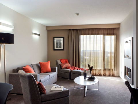 Novotel Sydney International Airport - Australian Directory 43