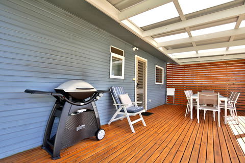 Hayes Beach House I Award Winner I 4 Mins To Beach - Australian Directory 7