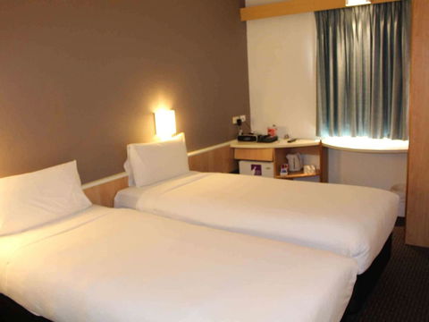 Ibis Newcastle - Australian Directory 40