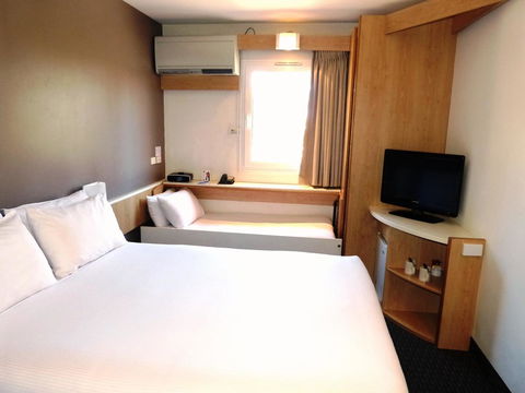 Ibis Newcastle - Australian Directory 17