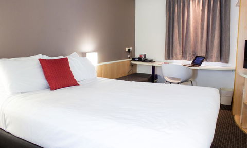 Ibis Newcastle - Australian Directory 3