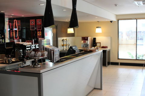 Ibis Newcastle - Australian Directory 7