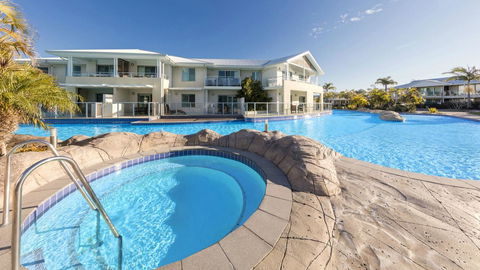 Oaks Port Stephens Pacific Blue Resort - Australian Directory 1