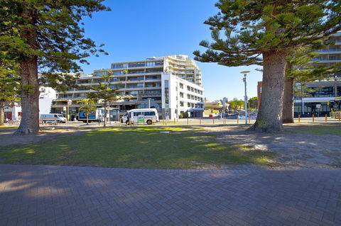 Manly Paradise Motel & Apartments - Australian Directory 20