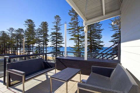 Manly Paradise Motel & Apartments - Australian Directory 15
