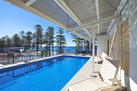 Manly Paradise Motel & Apartments - Australian Directory 13