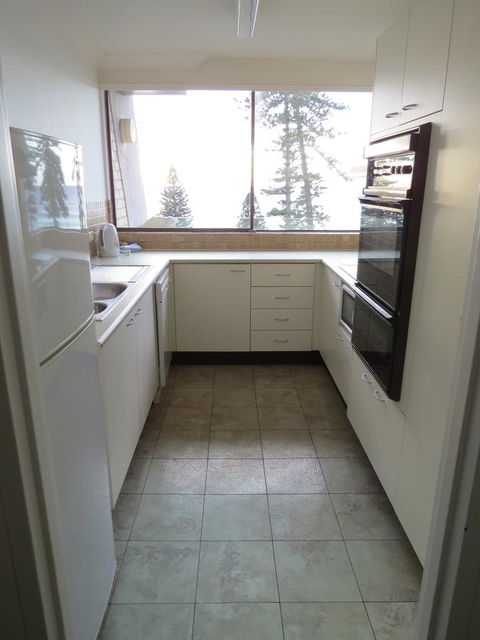 Manly Paradise Motel & Apartments - Australian Directory 43