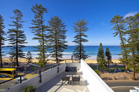Manly Paradise Motel & Apartments - Australian Directory 19