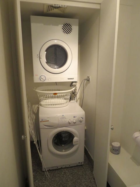 Manly Paradise Motel & Apartments - Australian Directory 24