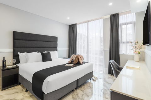 Holiday Inn & Suites - Parramatta Marsden Street, An IHG Hotel - Australian Directory 17