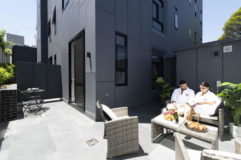 Holiday Inn & Suites - Parramatta Marsden Street, An IHG Hotel - Australian Directory 3