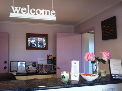 Sapphire Waters Motor Inn - Australian Directory 42