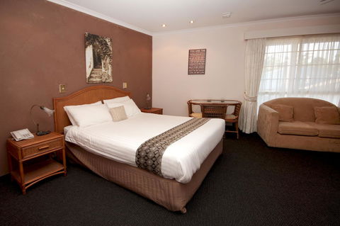 Sapphire Waters Motor Inn - Australian Directory 8