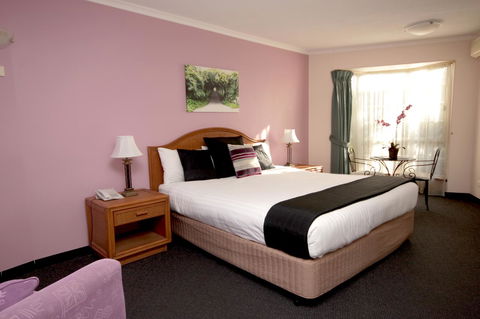 Sapphire Waters Motor Inn - Australian Directory 4