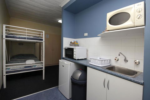 Sapphire Waters Motor Inn - Australian Directory 22