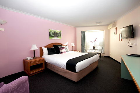 Sapphire Waters Motor Inn - Australian Directory 5