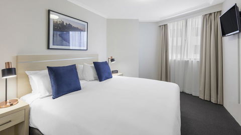 Oaks Sydney Castlereagh Suites - Australian Directory 2