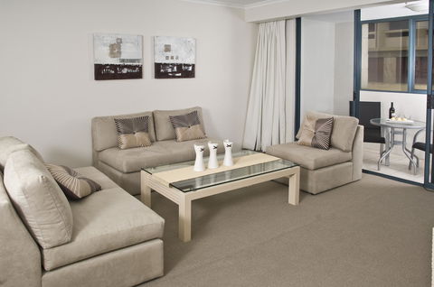 Oaks Sydney Castlereagh Suites - Australian Directory 19