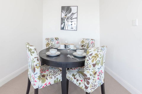 Two Bedders Apartment With Stunning Water View - Australian Directory 17
