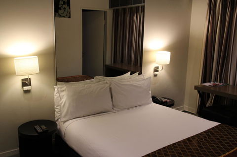 Kirketon Hotel Sydney - Australian Directory 9