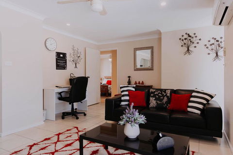 Central Wagga Self Catering Apartment - Australian Directory 0
