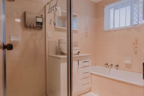 Central Wagga Self Catering Apartment - Australian Directory 11