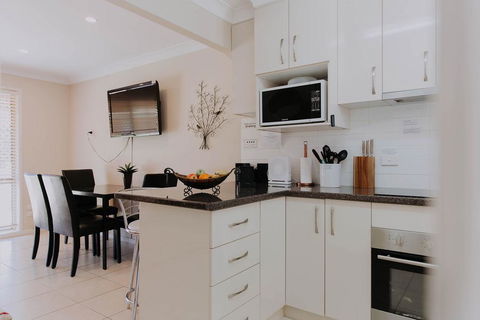 Central Wagga Self Catering Apartment - Australian Directory 1