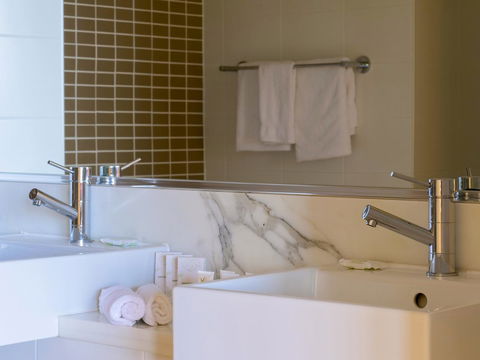 Sage Hotel Wollongong - Australian Directory 1