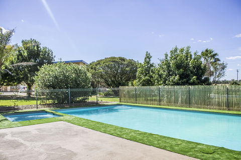 Allonville Gardens Motel - Australian Directory 8
