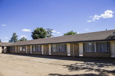 Allonville Gardens Motel - Australian Directory 12