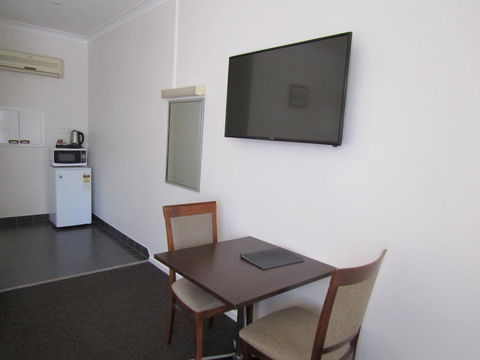 Allonville Gardens Motel - Australian Directory 15