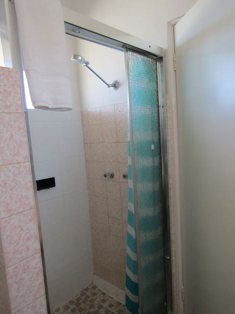 Allonville Gardens Motel - Australian Directory 27