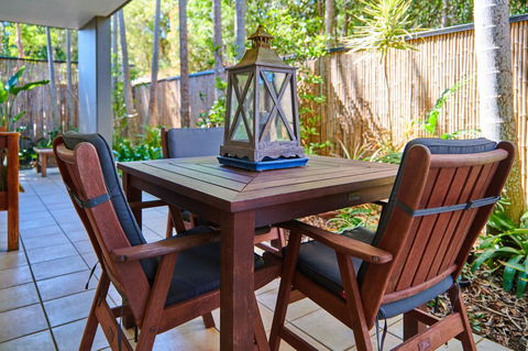 Julians Apartments - Australian Directory 40