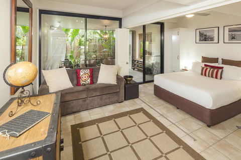 Julians Apartments - Australian Directory 19